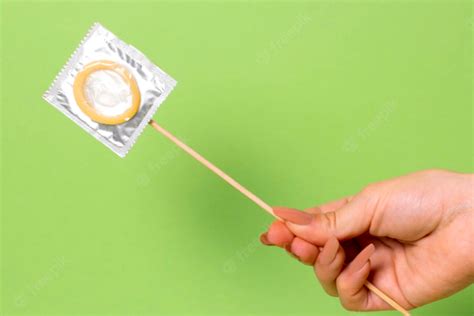 OWO - Oral ohne Kondom Bordell Reinach